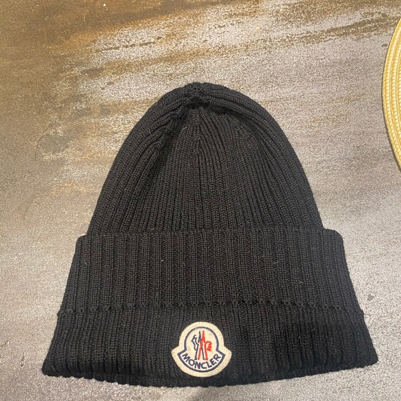 Moncler - Picture 2 of 7